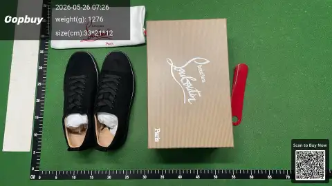 Rivet Low-Top Sneakers -4