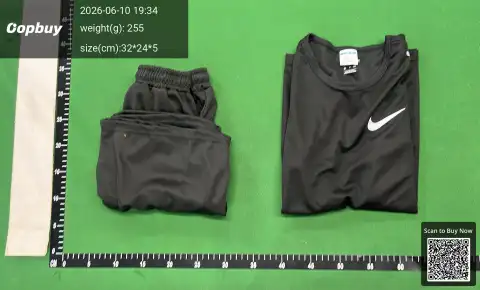 Athletic T-Shirt and Shorts Set -4
