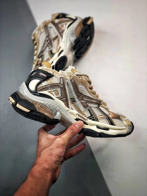 i8 Batch Casual Sneakers