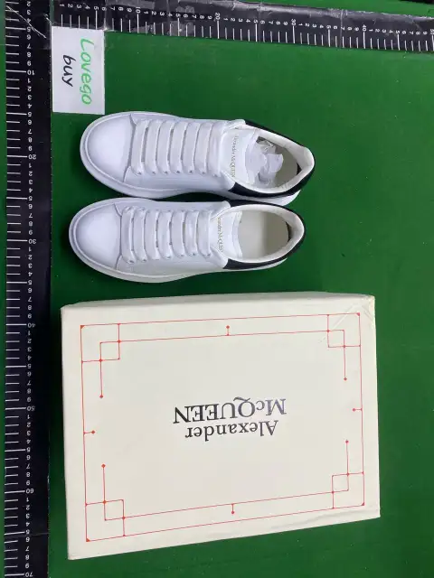 Smooth Calfskin Low-Top Sneakers -3