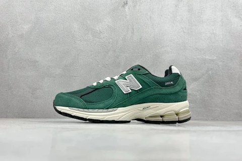 2002 Casual Sneakers