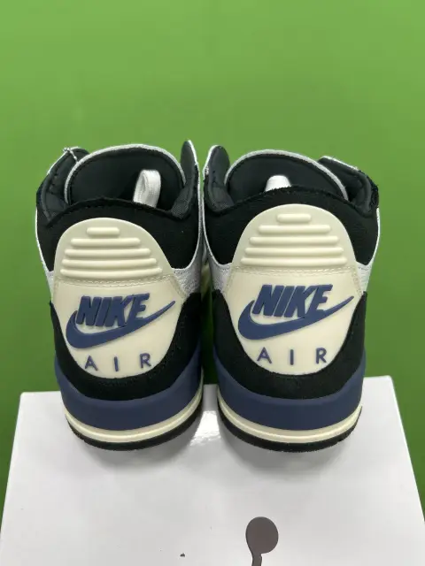RN Retro 1/3 Sneakers Collection -6