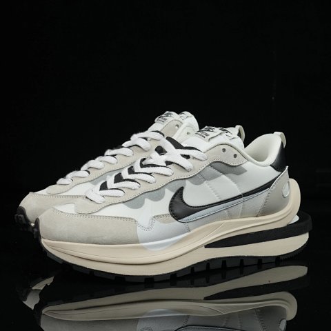 Sacai VaporWaffle Sneakers Col