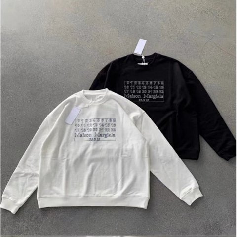 Text Graphic Sweatshirt Collec