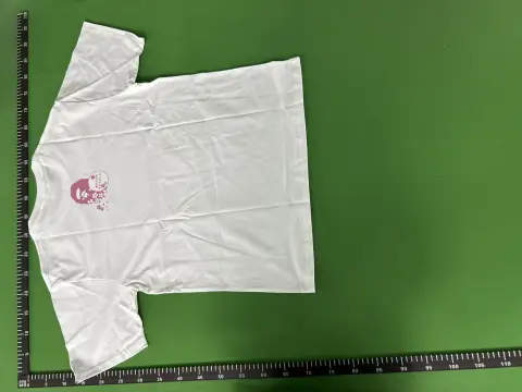 Reflective V Graphic T-Shirt -4