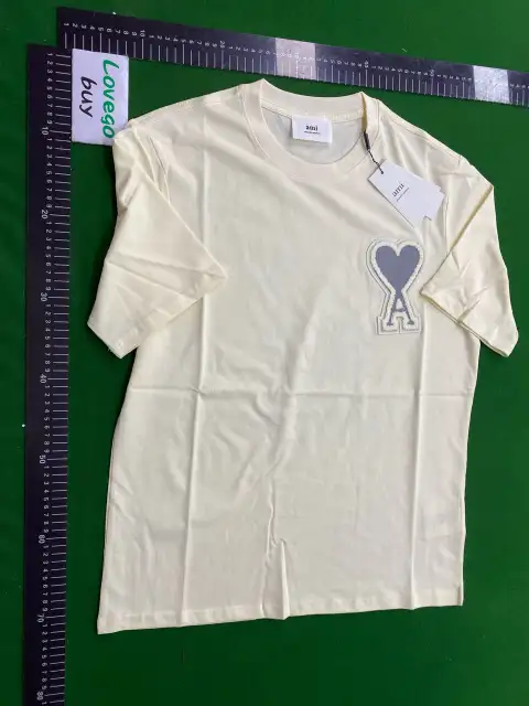 AMI Heart Logo T-Shirt -5