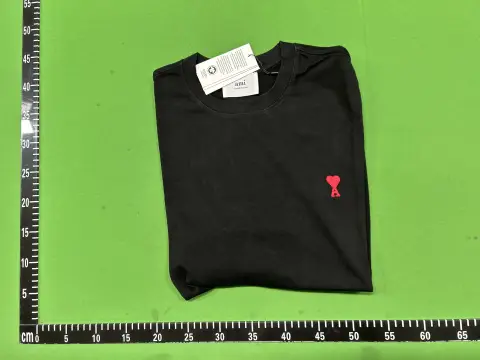 AMI Heart Logo T-Shirt -6