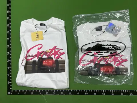 Corteiz Script Black T-Shirt -3