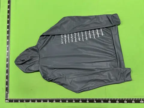 Script Graphic Black Hoodie -5