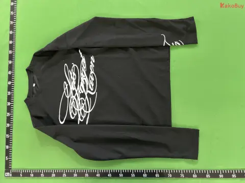 Script Graphic White Long Sleeve T-Shirt -3