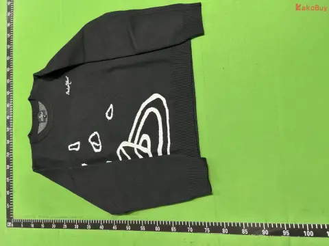Streetwear Graphic Zip-Up Hoodie -3