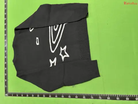 Streetwear Graphic Zip-Up Hoodie -2