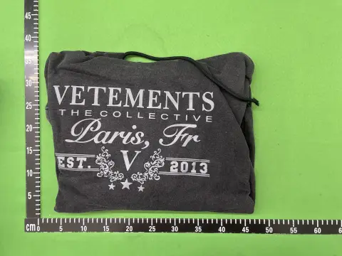 Vetements Embroidered Pullover Hoodie -3