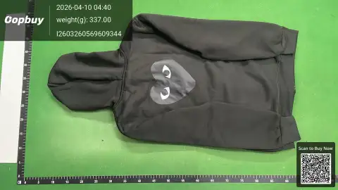 Comme des Garcons Play Heart Logo Hoodie -5