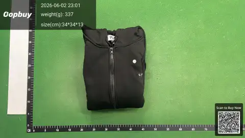 Comme des Garcons Play Heart Logo Hoodie -6