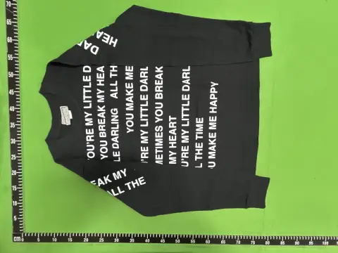 Heart Hand Graphic Long Sleeve T-Shirt -3