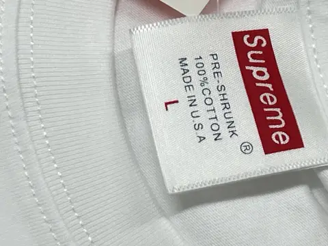 Supreme Script Logo White T-Shirt -4