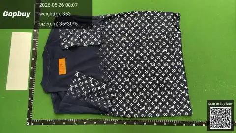 Louis Vuitton Graphic Black T-Shirt -3