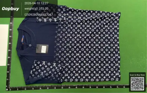 Louis Vuitton Graphic Black T-Shirt -5
