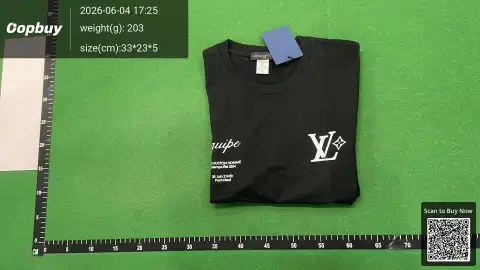 Louis Vuitton Graphic White T-Shirt -4