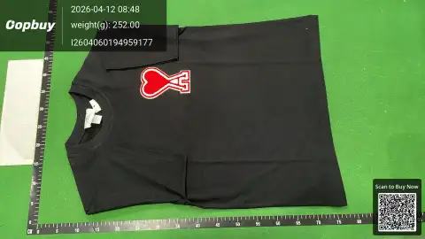 Ami Heart Logo Green T-Shirt -2