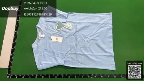 Ami Heart Logo Green T-Shirt -5