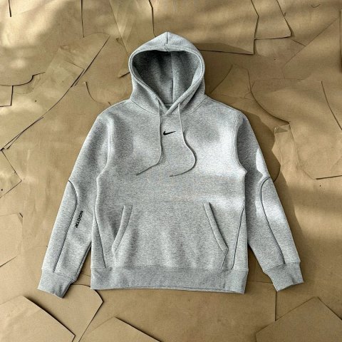Nike Reflective Trim Hoodie an