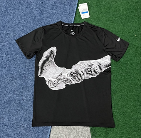 Nike Arm Graphic Black T-Shirt