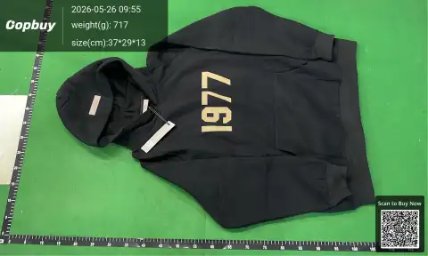 Minimal Logo White Pullover Hoodie -2