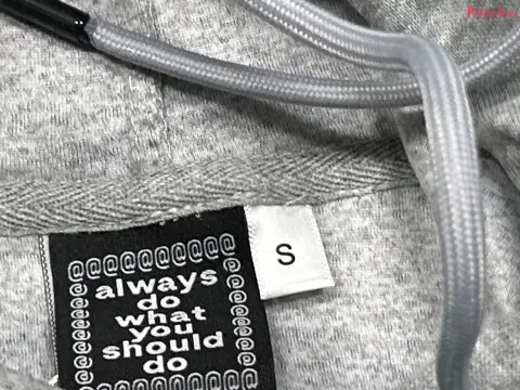 Minimal Logo Black Zip Hoodie -3