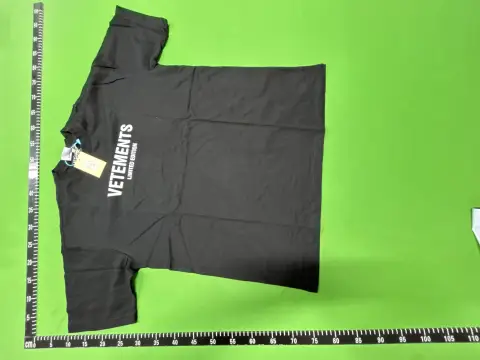Vetements Car Graphic T-Shirt 4