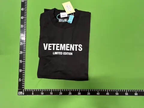 Vetements Car Graphic T-Shirt 5