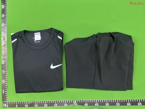 Nike Athletic T-Shirt and Shorts Set -5