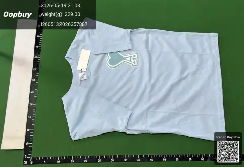 Ami Heart Logo T-Shirt 5