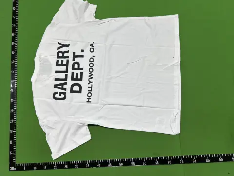 Gallery Dept Logo T-Shirt 6
