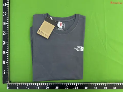 The North Face Logo T-Shirt 2