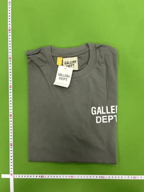 Gallery Dept Logo T-Shirt 3