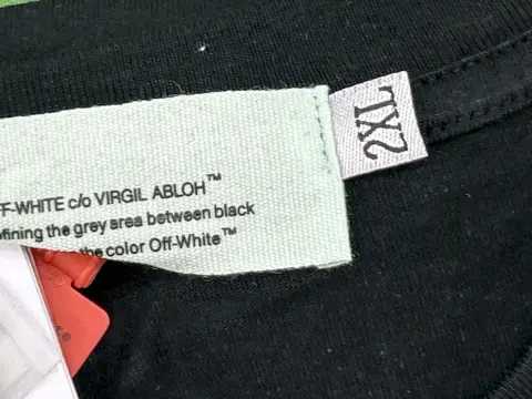 Off-White Arrow Graphic T-Shirt 5