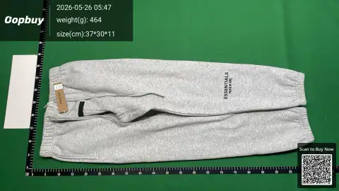 Essentials Logo Sweatshirt -4