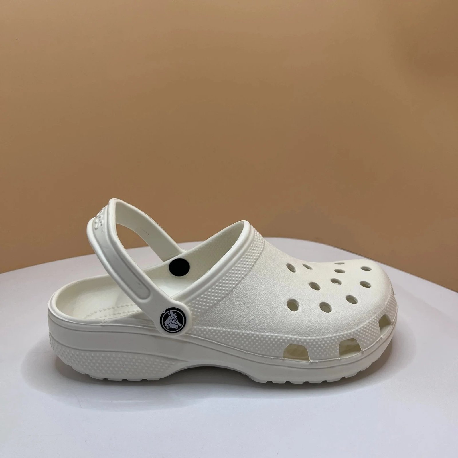 Unisex Non-Slip Ventilated Clo