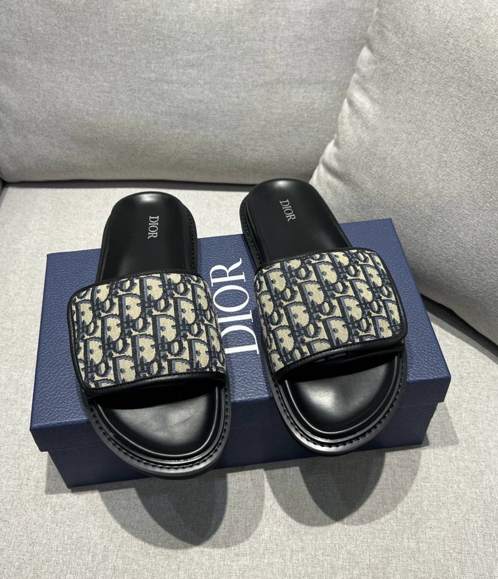 Patterned Casual Slip-On Shoes