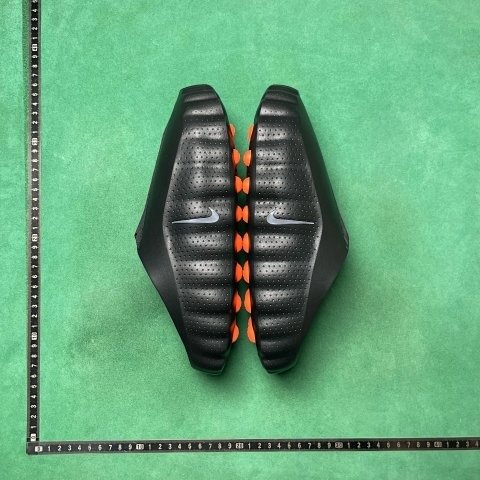 Tech Closed-Toe Comfort Slides