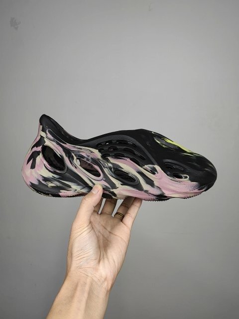 Fashion Versatile Sandals 01