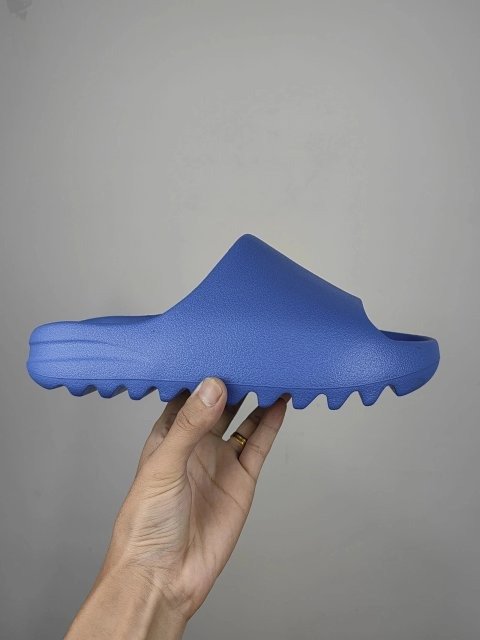 Value Fashion Slides