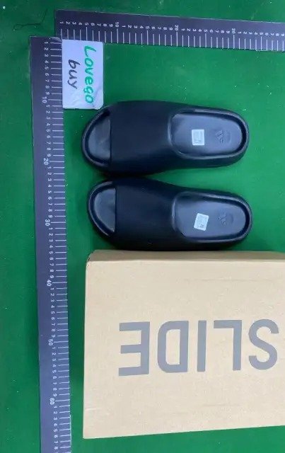 Classic Comfort Slides 03 -5