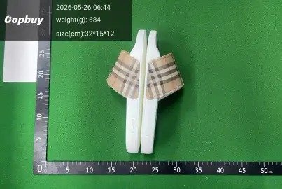Classic Check Pattern Slides -6
