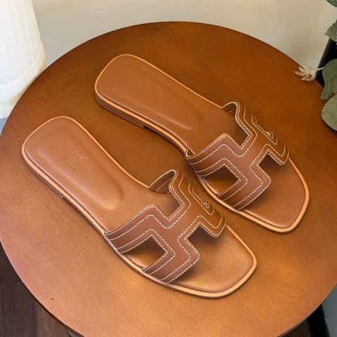 Minimalist Leather Sandals