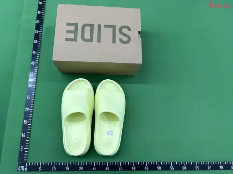 Unisex First-Generation Slides -2