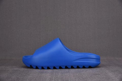 Classic Casual Slides
