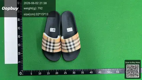 Striped Fashion Slides -4